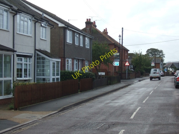 Photo 6"x4" The main street in Newchurch Alverstone c2010