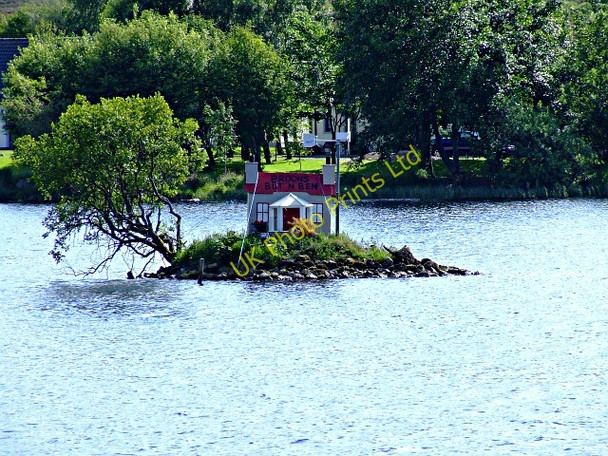 Photo 6"x4" The Broons But 'n' Ben in Lairg Village Lairg \/ An Luirg c2006