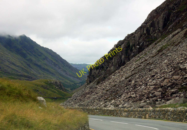 Photo 6"x4" Scree in the Pass of Llanberis Gwastadnant c2010