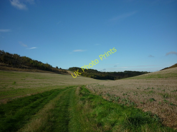 Photo 6"x4" Walking the Wolds Way along Swin Dale North Newbald c2010