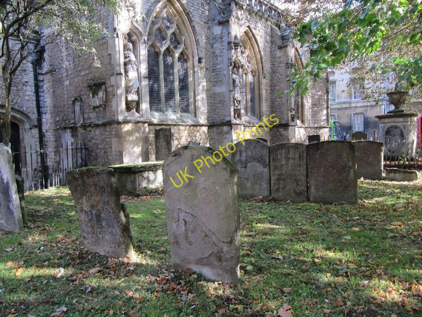 Photo 6"x4" Old Graves in the church yard Oxford\/SP5106 c2010