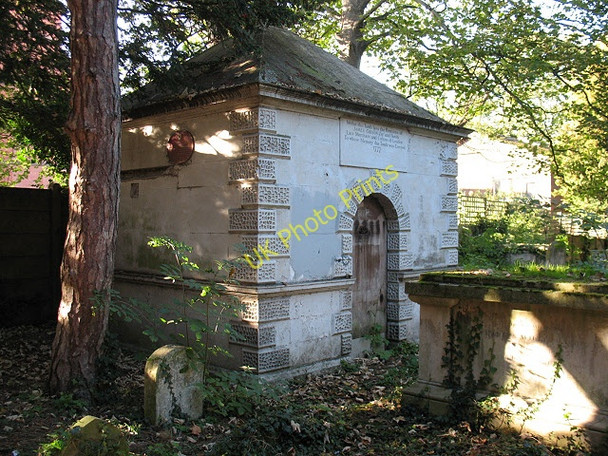 Photo 6"x4" The Gibson Mausoleum in St Nicholas' churchyard Sutton\/TQ2564 c2010