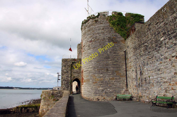 Photo 6"x4" The Golden Gate on The Promenade Caernarfon c2010