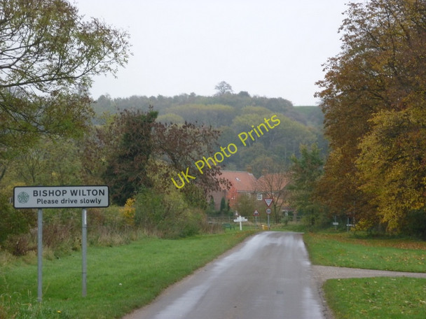 Photo 6"x4" Entering Bishop Wilton Bishop Wilton c2010