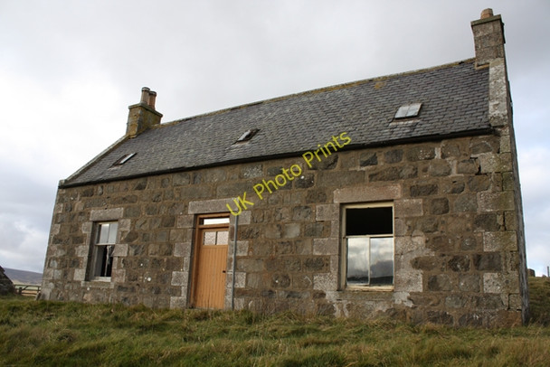 Photo 6"x4" Powneed Farmhouse, Cabrach Cabrach\/NJ3827 c2010