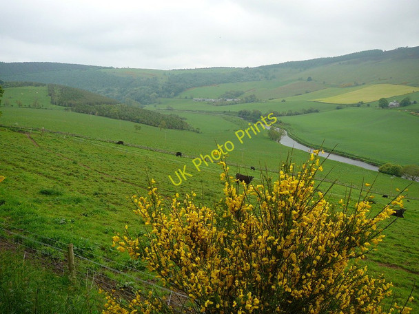 Photo 6"x4" The Deveron Valley from the B9117 Bogniebrae c2010