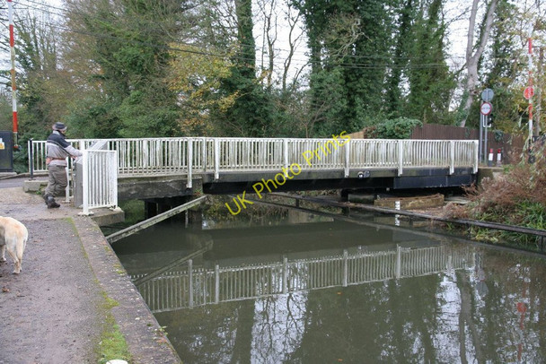 Photo 6"x4" Standing at the controls Sheffield Bottom c2010