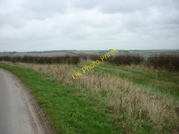Photo 6"x4" A farm track into the fields on Thwing Road Kilham\/TA0664 c2010