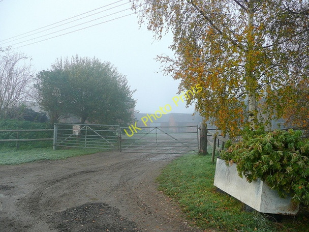 Photo 6"x4" Yew Tree Farm Bishop's Norton c2010