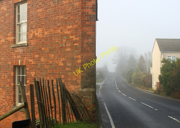 Photo 6"x4" 2010 : B4069 heading west at Dauntsey Lock Dauntsey Lock c2010