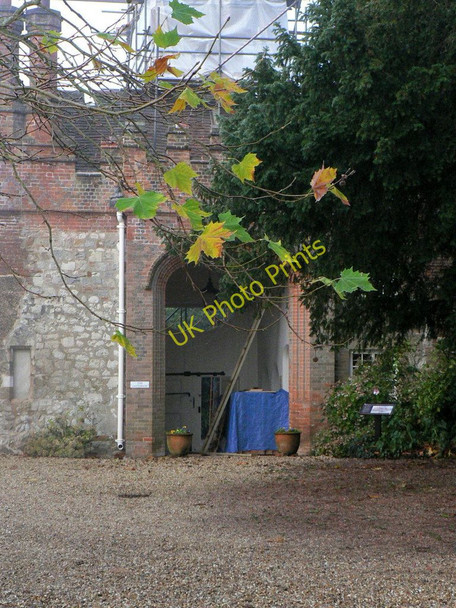 Photo 6"x4" Gatehouse, Farnham Castle Farnham\/SU8446 c2010