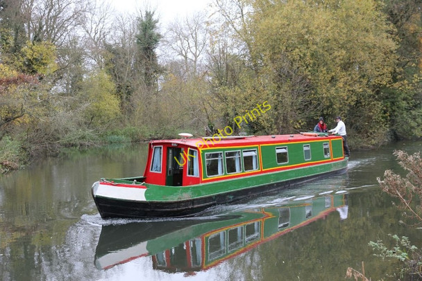 Photo 6"x4" Passing the race Sheffield Bottom c2010