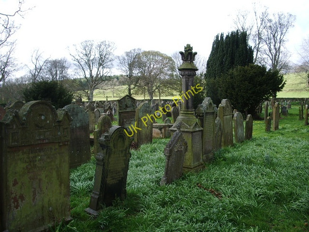 Photo 6"x4" Lanercost Priory, Graveyard Lanercost c2008
