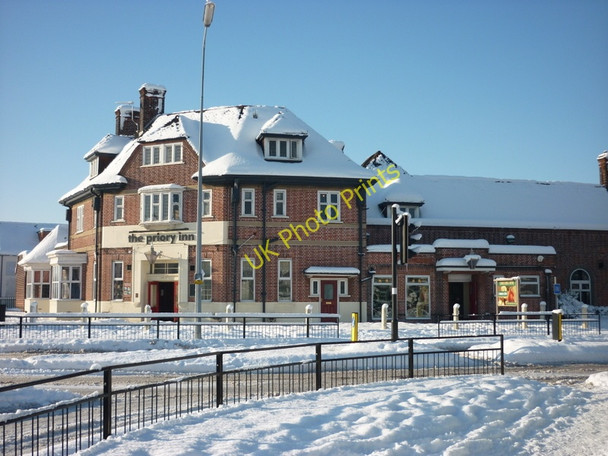 Photo 6"x4" The Priory Inn on Priory Road, Hull Cottingham\/TA0432 c2010