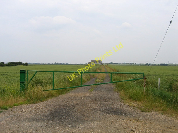 Photo 6"x4" Gated track to Granger's Farm, Grunty Fen, Cambs White Cross Hill c2006