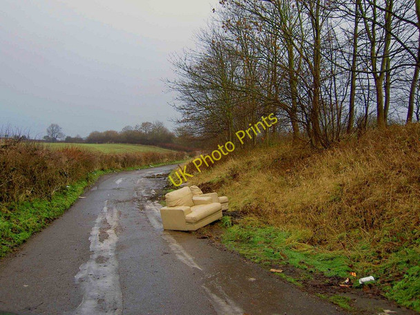 Photo 6"x4" New sofa anyone? Thurgarton\/SK6949 c2010
