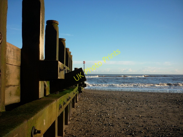 Photo 6"x4" The most southerly groyne on Withernsea beach Withernsea c2010