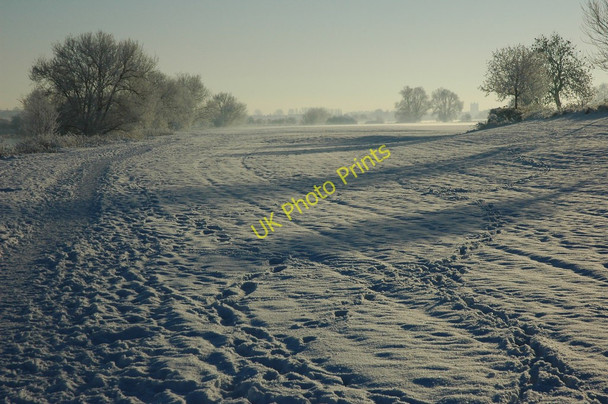 Photo 6"x4" Snow-covered meadows near Chad Well Bredon's Hardwick c2010