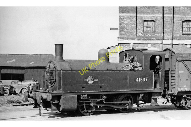 Photo 6"x4" Shunting engine in Gloucester Docks Gloucester c1959
