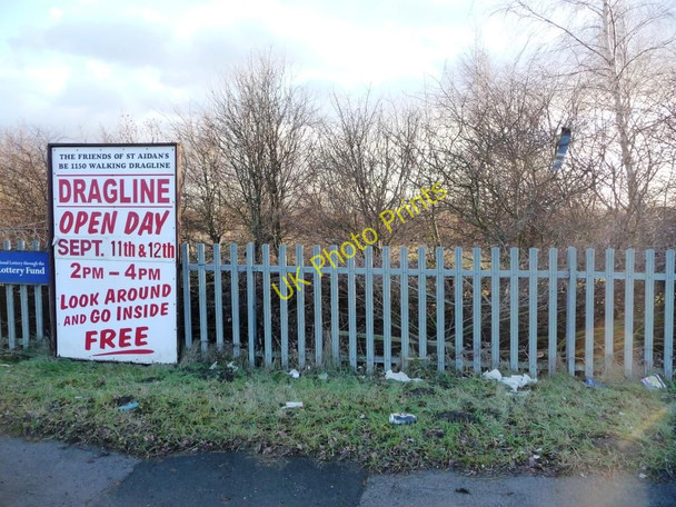 Photo 6"x4" Visitors welcome and not welcome Mickletown c2011