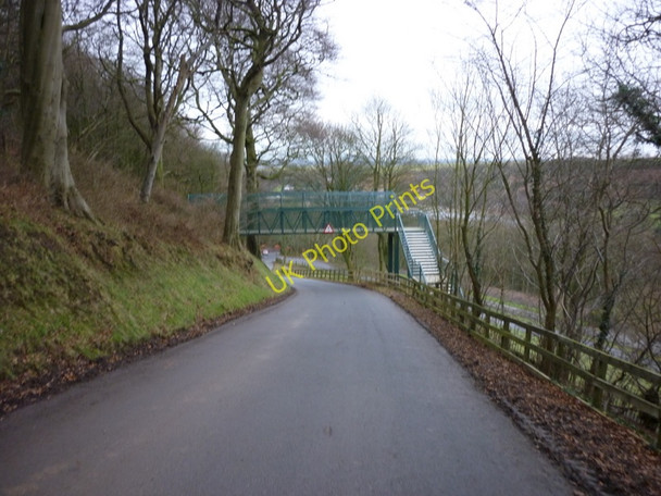 Photo 6"x4" Walking down Weaponness Way, Scarborough Crossgates\/TA0384 c2011