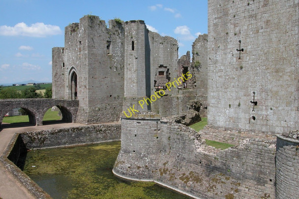 Photo 6"x4" Raglan Castle Raglan c2005 P3