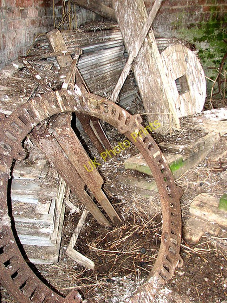Photo 6"x4" Six Mile House drainage mill - interior Runham c2011