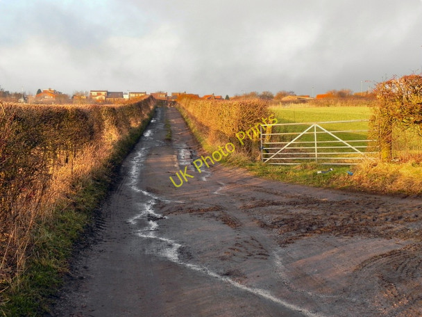 Photo 6"x4" Low Crompton Road Shaw\/SD9308 c2011