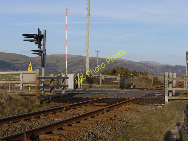 Photo 6"x4" Ynyslas level crossing Ynys Tachwedd\/SN6093 c2011