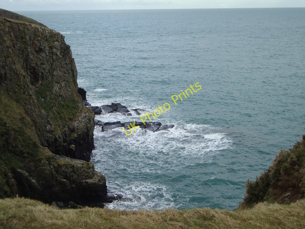Photo 6"x4" A long way down Abercastle c2011