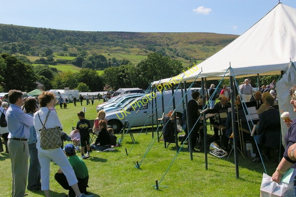 Photo 6"x4" Rosedale Show Rosedale Abbey c2005