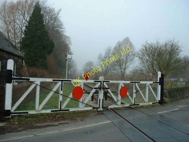Photo 6"x4" Looking North at Church Lane Crossing Darley Dale c2002