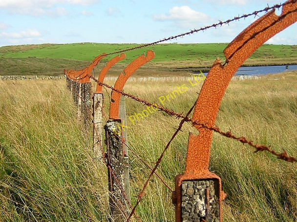 Photo 6"x4" Rusty Old Fence Newton Mearns c2006