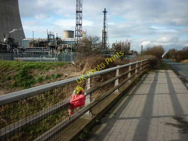 Photo 6"x4" A roadside memorial, at Hedon Haven on Paull Road Hedon c2011