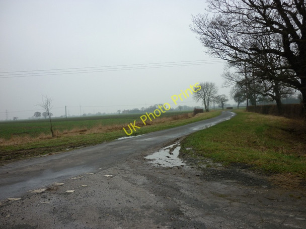 Photo 6"x4" A minor road junction south of Wressle Newsholme\/SE7129 c2011