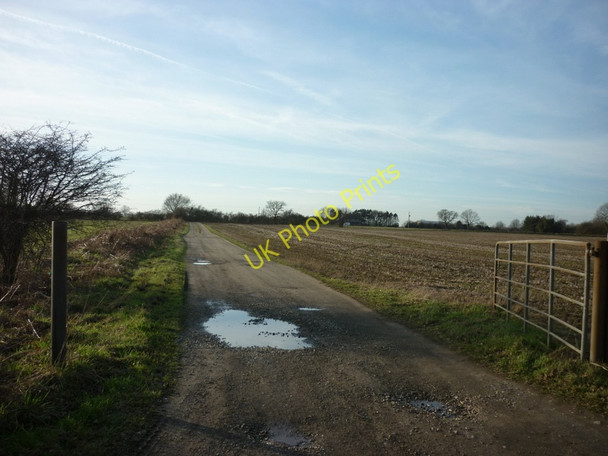 Photo 6"x4" The way to Kestrel Lodge Farm Holme\/SE9206 c2011