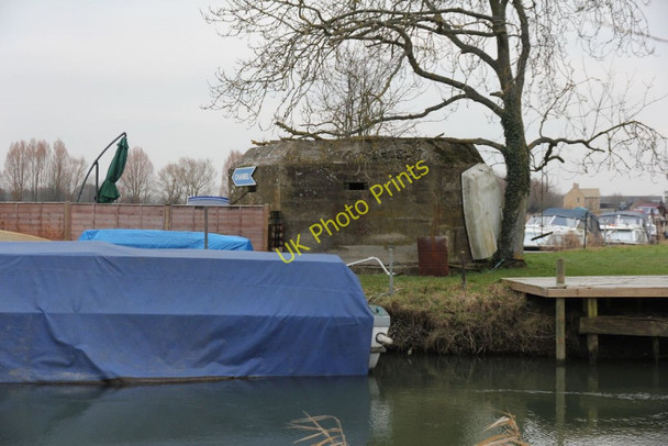 Photo 6"x4" Boat by the pillbox Radcot c2011