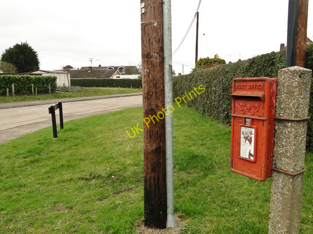 Photo 6"x4" G VI R postbox at the junction of St Nicholas Close and Back Street Gayton\/TF7219 c2011