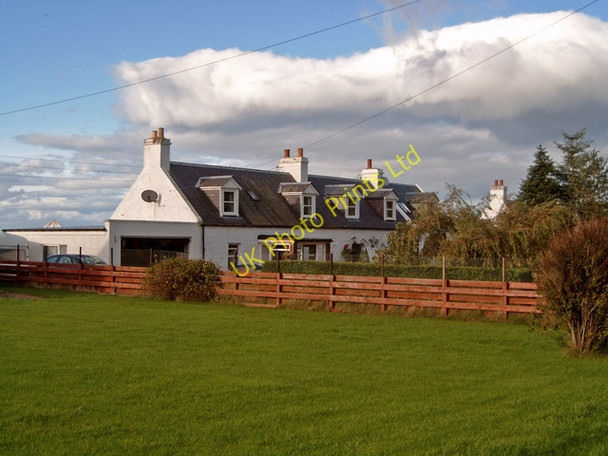 Photo 6"x4" Cottages near Meikle Urchany Culcharry c2006
