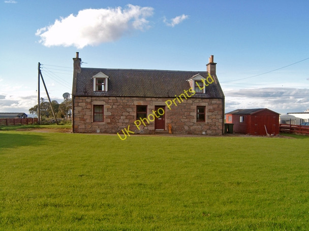 Photo 6"x4" Cottage near Meikle Urchany Culcharry c2006