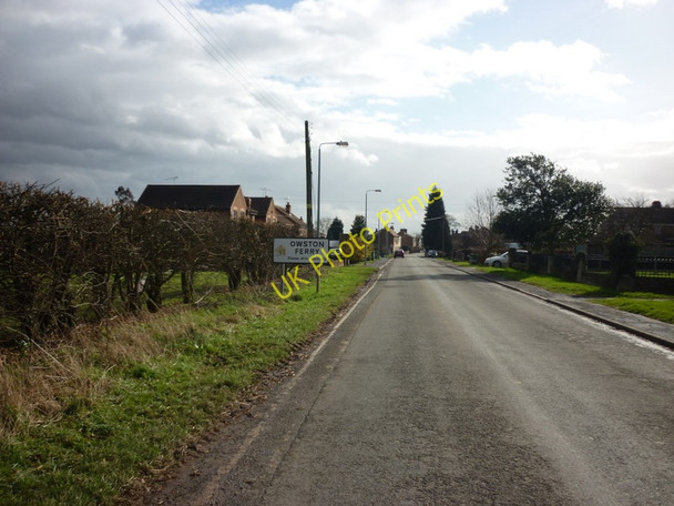 Photo 6"x4" Entering Owston Ferry Owston Ferry c2011