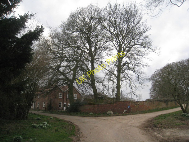 Photo 6"x4" Warren House Farm Middleton on-the-Wolds c2011