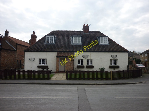 Photo 6"x4" The Boot and Shoe, Tockwith Tockwith c2011