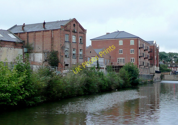 Photo 6"x4" Buildings ancient and modern, Worcester Worcester c2010