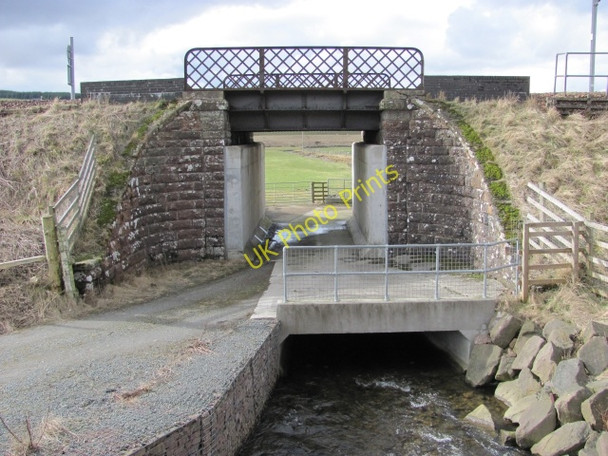 Photo 6"x4" Railway bridge and Wandel Burn Roberton\/NS9428 c2011