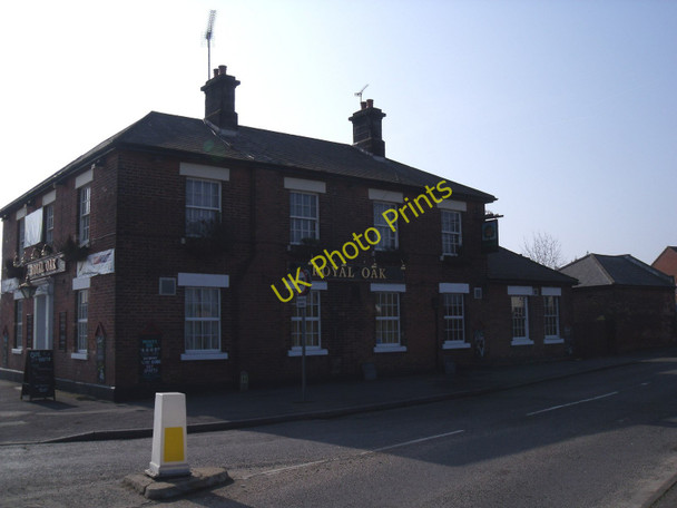 Photo 6"x4" The Royal Oak, Tupton Clay Cross c2011
