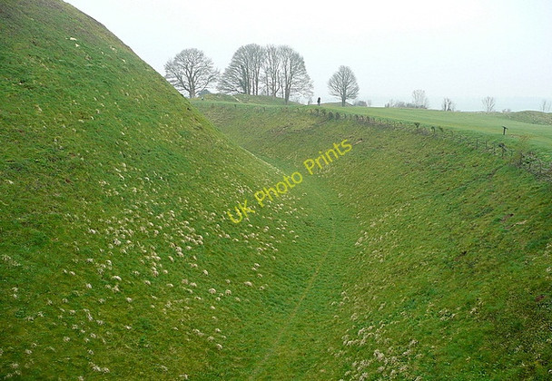 Photo 6"x4" Old Sarum, inner bailey Salisbury c2011