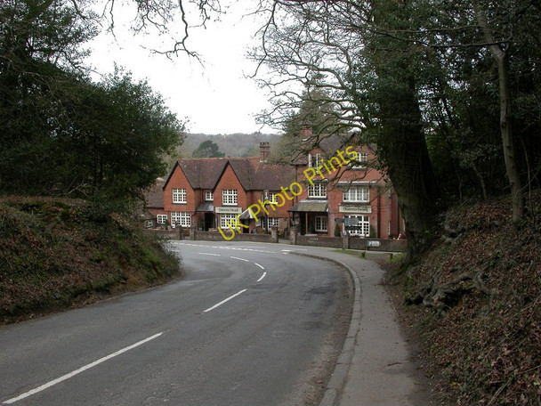 Photo 6"x4" Burley, The Queen's Head Burley\/SU2103 c2011