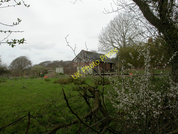 Photo 6"x4" Crow Hill, barn Ringwood\/SU1505 c2011
