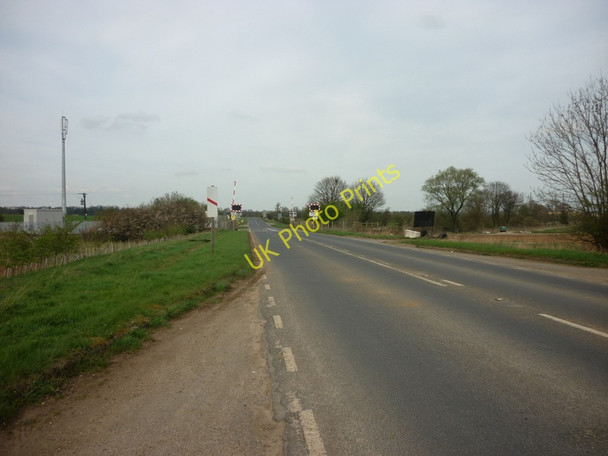 Photo 6"x4" The level crossings on the B1206, Scawby Road Sturton c2011